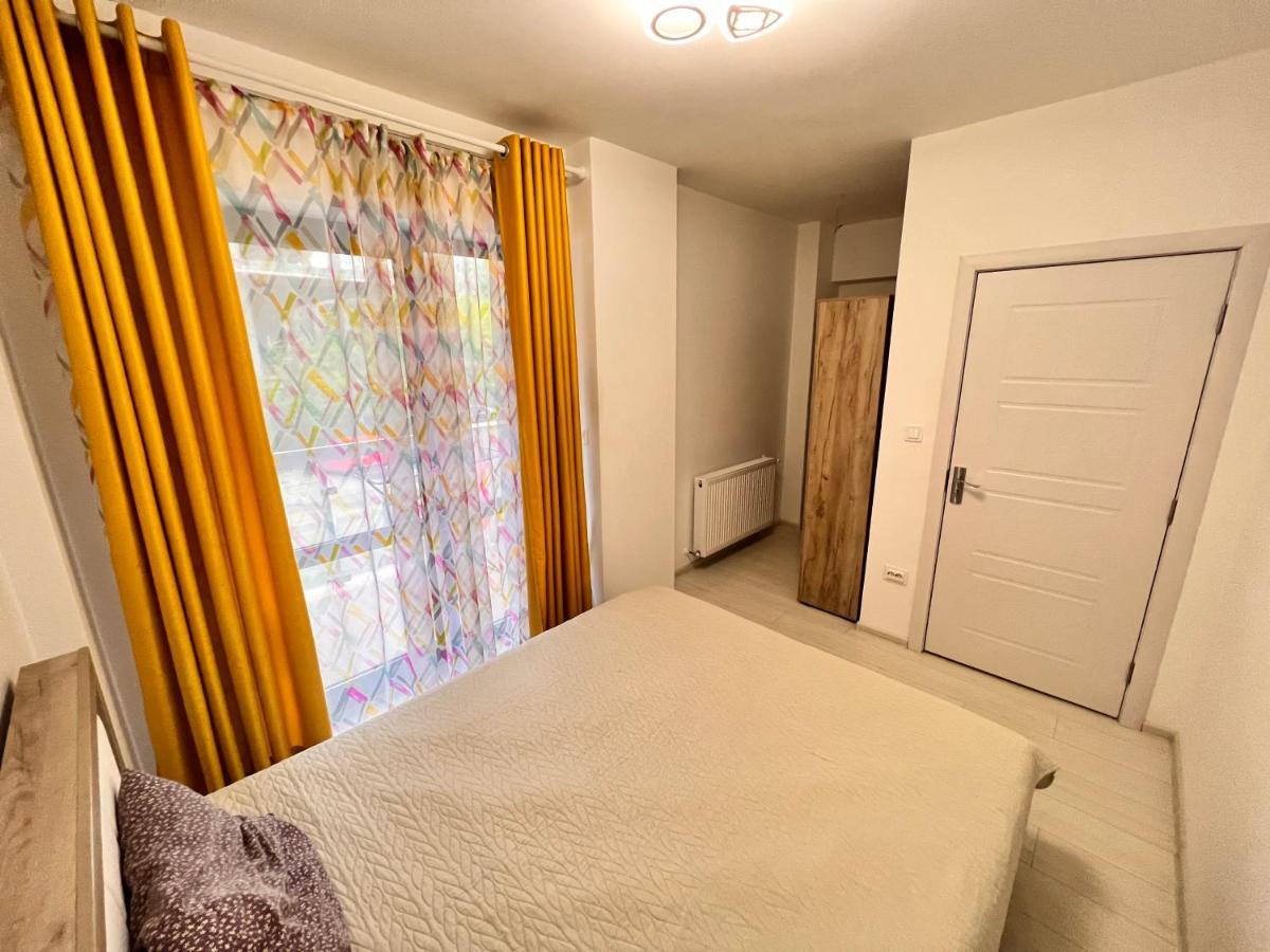 2 Rooms Apartment Airy & Bright Relax Iasi Ngoại thất bức ảnh